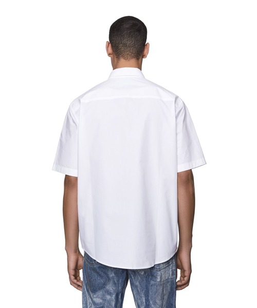 DIESEL（ディーゼル）の「メンズ シャツ 半そで プリント（シャツ/ブラウス・メンズ・ホワイト/ブラック・SMALL/MEDIUM/X-LARGE/X-SMALL/XX-LARGE/LARGE）」の8枚目の写真