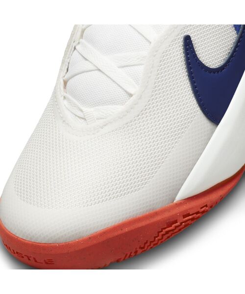 NIKE(ナイキ)の「ナイキ チーム ハッスル D 10 ジュニア バスケットボールシューズ / Nike Team Hustle D 10 Big Kids' Basketball Shoes(スニーカー・キッズ・ホワイト/アイボリー・23/24/25/22.5/23.5/24.5)」の15枚目の写真