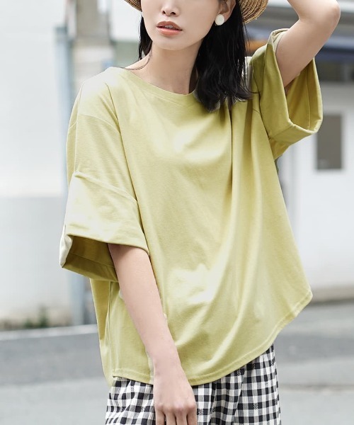 zootie(ズーティー)の「【簡単にこなれるロールアップ袖】 URBAN PLUS ロールアップスリーブ ビッグTシャツ(Tシャツ/カットソー・レディース・ライトブルー/ブラック/ネイビー/オフホワイト/ライトカーキ/イエロー系その他/ライトピンク/グレイッシュベージュ/グレイッシュブルー/チャコール/アイボリー/ラベンダー/ブラウン系その他/ダークグリーン/ライトベージュ/スモークピンク/テラコッタ・フリー)」の15枚目の写真