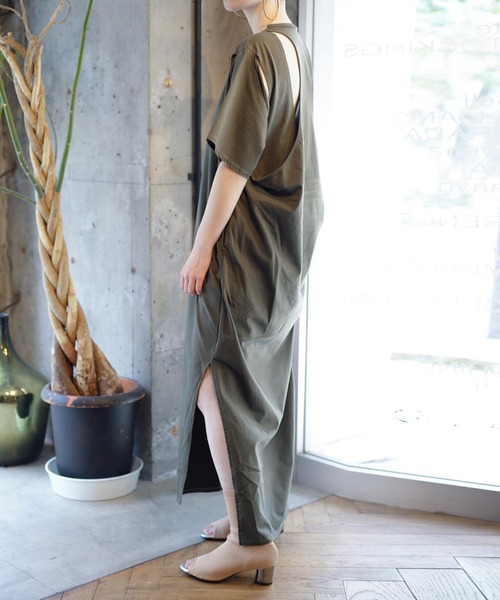 k3&co.(ケイスリーアンドコー)の「SULFURATION TEE DRESS(ワンピース・レディース・ブラック/オリーブ・ONE SIZE)」の7枚目の写真