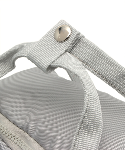 Chico(チコ)の「【who's who Chico】ナイロン2WAYBAG(バックパック/リュック・レディース・ベージュ/ブラック/グレー/ブルー・FREE)」の14枚目の写真