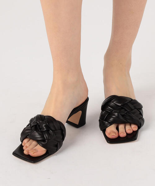 TOMORROWLAND （トゥモローランド）の「CORSO ROMA 9 スクエアトゥ ヒールサンダル（サンダル・レディース・ホワイト/ブラック・36.5/37.5/35.5）」の9枚目の写真