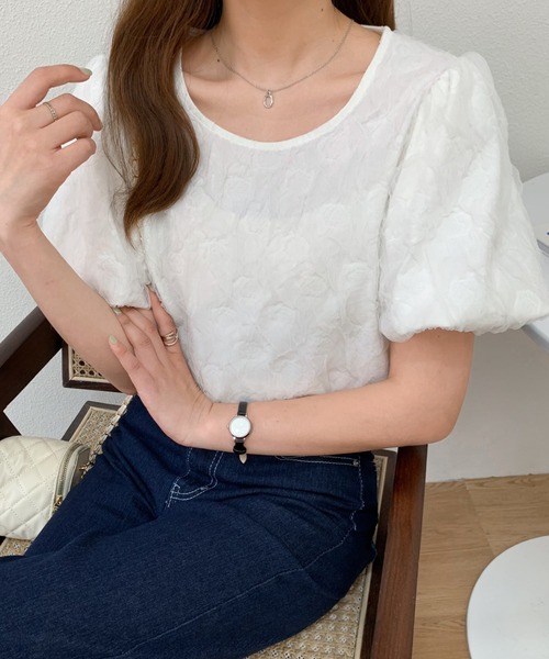 Diosfront(ディオスフロント)の「ボリュウームスリーブカットジャガードトップス(シャツ/ブラウス・レディース・ホワイト/ブラック/モカ・L/M)」の6枚目の写真