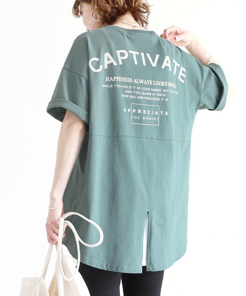 reca(レカ)の「バッグスリットロゴチュニック(Tシャツ/カットソー・レディース・チャコールグレー/オフホワイト/グリーン/グレイッシュベージュ・FREE)」の4枚目の写真