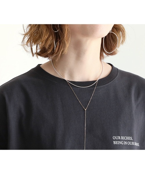 reca(レカ)の「バッグスリットロゴチュニック(Tシャツ/カットソー・レディース・チャコールグレー/オフホワイト/グリーン/グレイッシュベージュ・FREE)」の13枚目の写真