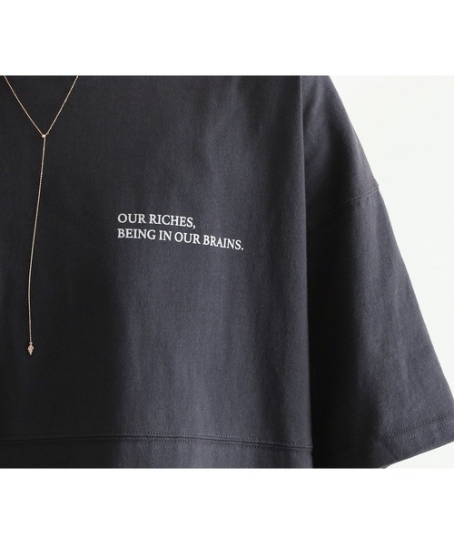 reca(レカ)の「バッグスリットロゴチュニック(Tシャツ/カットソー・レディース・チャコールグレー/オフホワイト/グリーン/グレイッシュベージュ・FREE)」の16枚目の写真