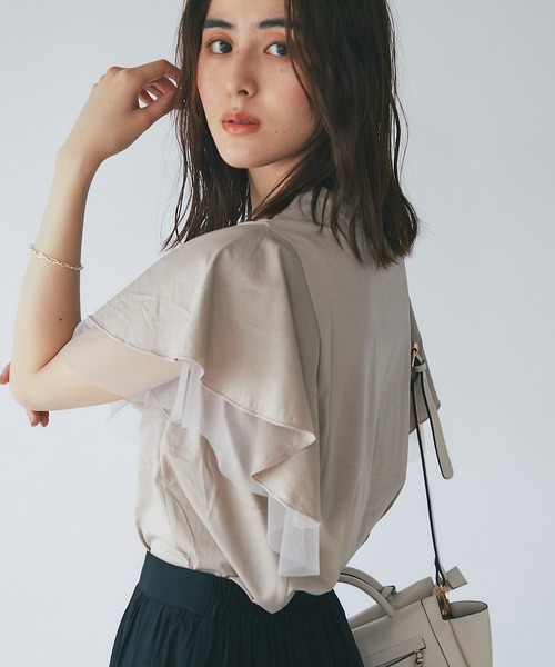 un dix cors（アンディコール）の「大人フェミニン　チュールフレアスリーブカットソー（Tシャツ/カットソー・レディース・ブラック/ベージュ/オフホワイト・FREE）」の13枚目の写真
