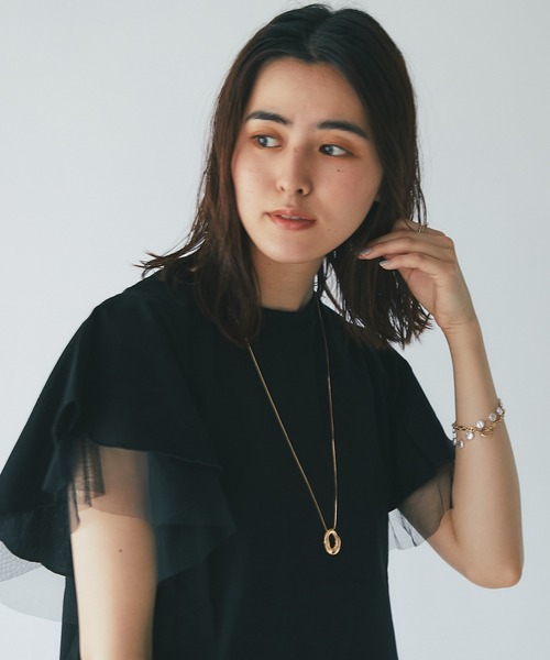 un dix cors（アンディコール）の「大人フェミニン　チュールフレアスリーブカットソー（Tシャツ/カットソー・レディース・ブラック/ベージュ/オフホワイト・FREE）」の4枚目の写真