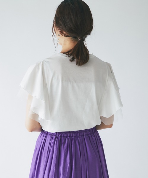 un dix cors（アンディコール）の「大人フェミニン　チュールフレアスリーブカットソー（Tシャツ/カットソー・レディース・ブラック/ベージュ/オフホワイト・FREE）」の11枚目の写真