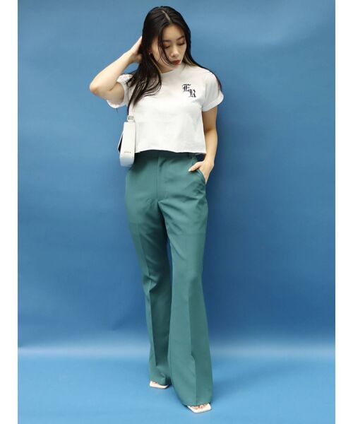 EVRIS（エヴリス）の「センタープレスフレアパンツ（その他パンツ・レディース・ブラック/レッド/グリーン・SMALL/MEDIUM）」の16枚目の写真