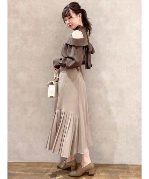 dazzlin（ダズリン）の「サイドプリーツフレアスカート（スカート・レディース・ベージュ/ブラウン/モカ/その他1・SMALL/MEDIUM）」の8枚目の写真