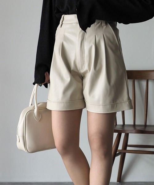 Riberry（リベリー）の「ハイウエストショートパンツ（その他パンツ・レディース・ブラック/アイボリー・MEDIUM/LARGE）」の10枚目の写真