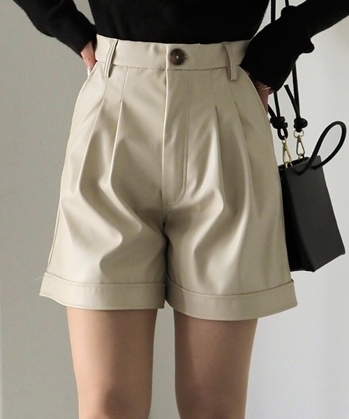 Riberry（リベリー）の「ハイウエストショートパンツ（その他パンツ・レディース・ブラック/アイボリー・MEDIUM/LARGE）」の11枚目の写真