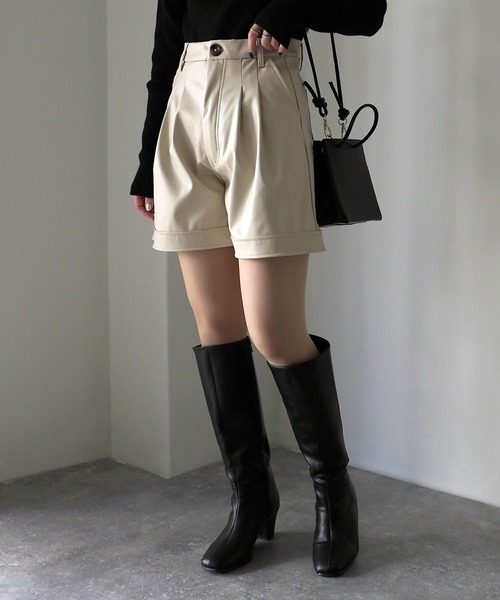 Riberry（リベリー）の「ハイウエストショートパンツ（その他パンツ・レディース・ブラック/アイボリー・MEDIUM/LARGE）」の12枚目の写真