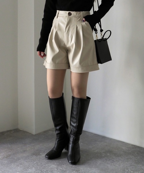 Riberry（リベリー）の「ハイウエストショートパンツ（その他パンツ・レディース・ブラック/アイボリー・MEDIUM/LARGE）」の3枚目の写真