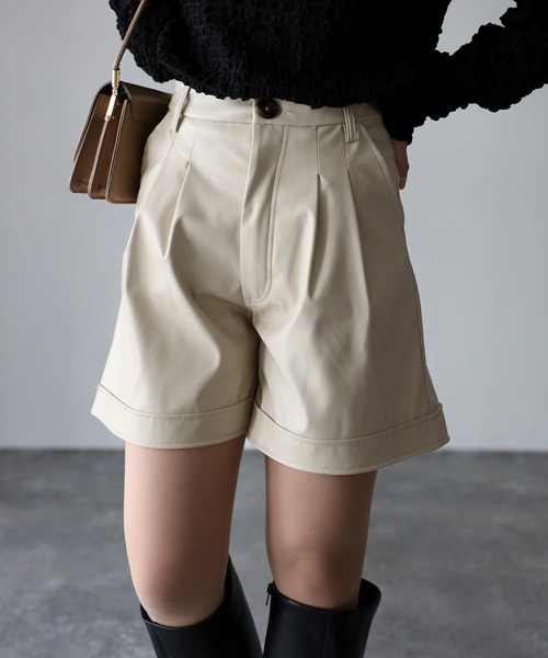 Riberry（リベリー）の「ハイウエストショートパンツ（その他パンツ・レディース・ブラック/アイボリー・MEDIUM/LARGE）」の7枚目の写真