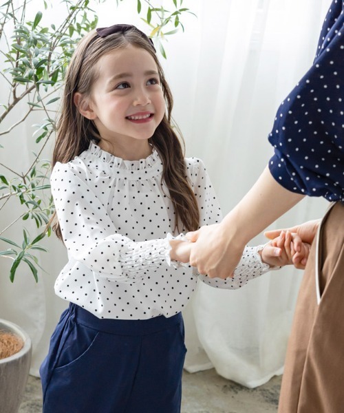 lulpini（ルルピー二）の「kids ドットパフショルダーブラウス（シャツ/ブラウス・キッズ・オフホワイト/ブラック・S/M/L）」の21枚目の写真