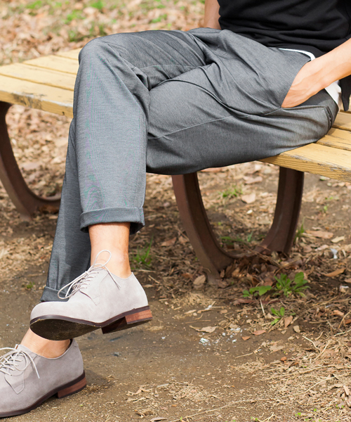 BEAUTY&YOUTH UNITED ARROWS（ビューティーアンドユースユナイテッドアローズ）の「【WEB限定】by ∴ イージートラウザー made with COOLMAX(R)fabric（スラックス・メンズ・ブラック/ダークグレー/ネイビー・MEDIUM/LARGE/SMALL）」の2枚目の写真