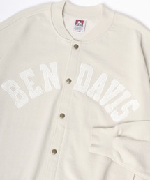BEN DAVIS（ベンデイビス）の「BEN DAVIS/ベンデイビス ビッグシルエット ヘビーウェイト カレッジロゴ ワッペン 刺繍 スウェット カーディガン（カーディガン/ボレロ・メンズ）」