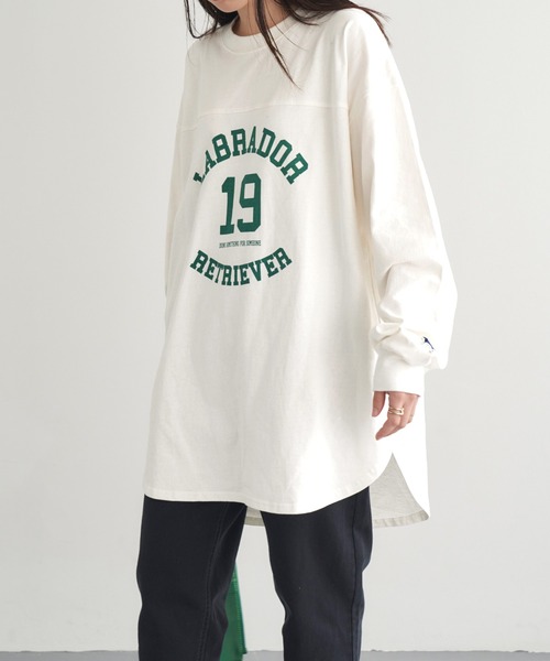 Labrador Retriever(ラブラドールリトリーバー)の「Labrador Retriever/ラブラドールレトリーバー 別注フットボールロングTシャツ(Tシャツ/カットソー・レディース・ホワイト/グリーン/アイボリー/スミクロ・FREE)」の5枚目の写真