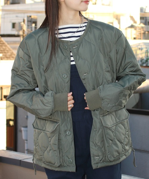 TAION(タイオン)の「TAION/タイオン ミリタリークルーネックオーバーカーディガン MILITARY CREWNECK OVER CARDIGAN 104PML-1(ダウンジャケット/コート・レディース・オレンジ/ブラック/オリーブ・L/XL)」の3枚目の写真