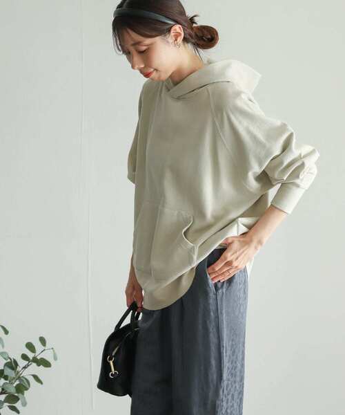 URBAN RESEARCH DOORS（アーバンリサーチドアーズ）の「コットンスウェットフーディー（パーカー・レディース・アイボリー/モカ/チャコールグレー・MEDIUM）」の2枚目の写真