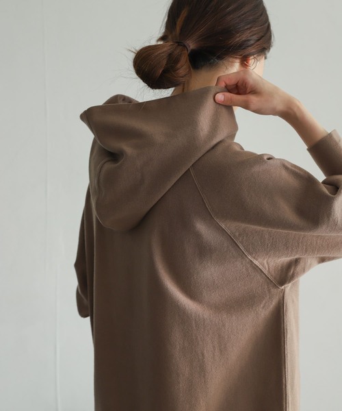 URBAN RESEARCH DOORS（アーバンリサーチドアーズ）の「コットンスウェットフーディー（パーカー・レディース・アイボリー/モカ/チャコールグレー・MEDIUM）」の4枚目の写真