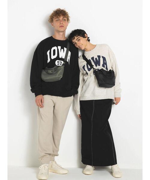 koe（コエ）の「【ユニセックス】IOWA 裏起毛ビッグスウェットクルー＊（スウェット・レディース・ブラック/グレー/ダークグリーン/ホワイト系その他・L/XL/M）」の6枚目の写真