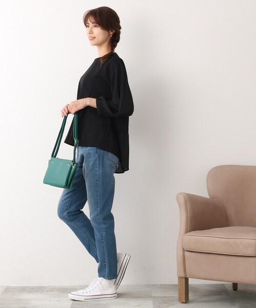 DRESKIP（ドレスキップ）の「◆【後ろ姿もキレイ見え】異素材切り替えトップス（Tシャツ/カットソー・レディース・ブラック/ブルー/ライトベージュ・02/03）」の5枚目の写真