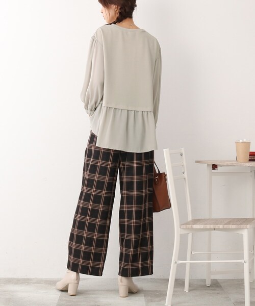 DRESKIP（ドレスキップ）の「◆【後ろ姿もキレイ見え】異素材切り替えトップス（Tシャツ/カットソー・レディース・ブラック/ブルー/ライトベージュ・02/03）」の6枚目の写真