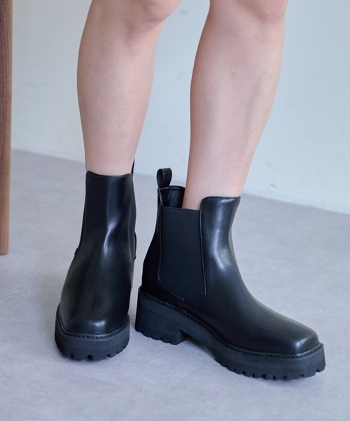 COLONY 2139（コロニートゥーワンスリーナイン）の「チェルシーショートブーツ（ブーツ・レディース・ブラック/アイボリー・SMALL/MEDIUM/LARGE）」の10枚目の写真