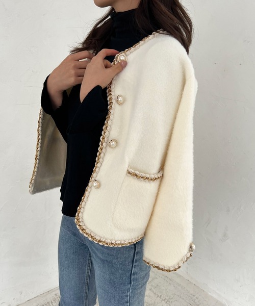 Lamoa（ラモア）の「Lamoa/パールボタン ノーカラー ファージャケット（ノーカラージャケット・レディース・ホワイト/ブラック・FREE）」の2枚目の写真