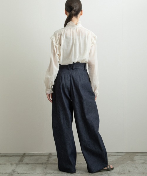 Liyoca（リヨカ）の「【Liyoca】デニムタックパンツ（デニムパンツ・レディース・ネイビー・36/38）」の5枚目の写真