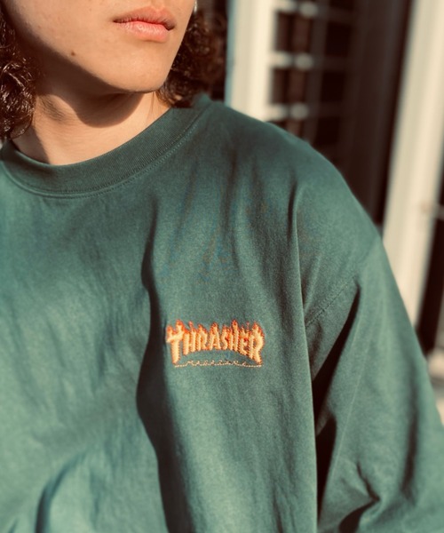 THRASHER(スラッシャー)の「【ムラサキスポーツ別注】THRASHER/スラッシャー ワンポイントロゴTシャツ 刺繍ロゴ/オーバーサイズ クルーネックTシャツ/THMM-002 FLAME(Tシャツ/カットソー・メンズ・グリーン系その他/ブルー系その他/ブラック×イエロー/ホワイト×パープル・M/L/XL)」の8枚目の写真