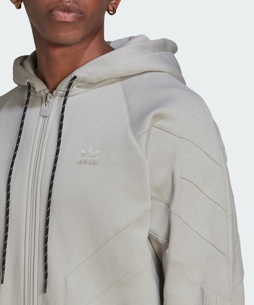 adidas（アディダス）の「アディダス Rekive フルジップパーカー