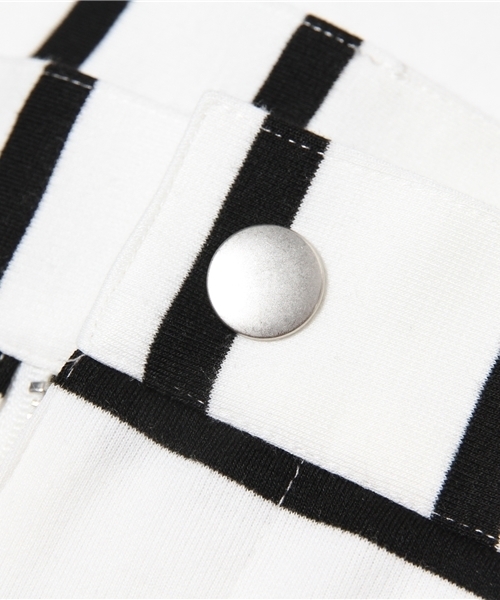 SUPERTHANKS（スーパーサンクス）の「SUPER THANKS(スーパー･サンクス) ボーダーショーツ（その他パンツ・メンズ・ホワイト/ブラック・MEDIUM/SMALL/LARGE）」の5枚目の写真