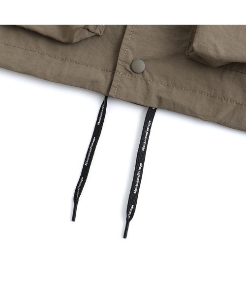 Manhattan Portage(マンハッタンポーテージ)の「Collarless Coach Jacket(ナイロンジャケット・メンズ・カーキ/ブラック/ブルー・SMALL/LARGE/MEDIUM/X-LARGE)」の9枚目の写真