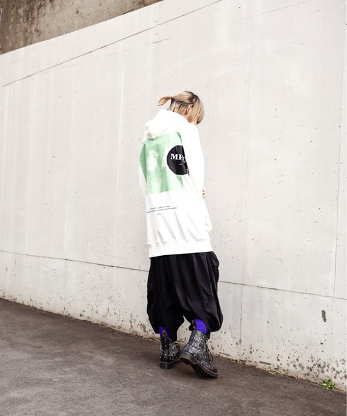 rovtski(ロフトスキー)の「バルーンサルエルパンツ(デニムパンツ・レディース・ブラック・FREE)」の4枚目の写真