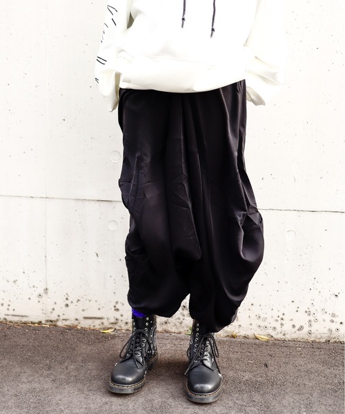 rovtski(ロフトスキー)の「バルーンサルエルパンツ(デニムパンツ・レディース・ブラック・FREE)」の8枚目の写真