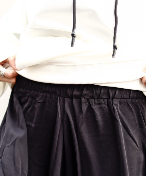 rovtski(ロフトスキー)の「バルーンサルエルパンツ(デニムパンツ・レディース・ブラック・FREE)」の13枚目の写真