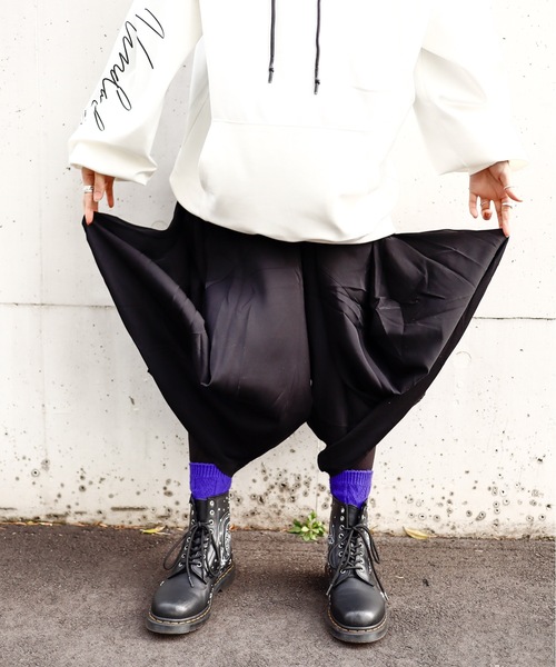 rovtski(ロフトスキー)の「バルーンサルエルパンツ(デニムパンツ・レディース・ブラック・FREE)」の14枚目の写真