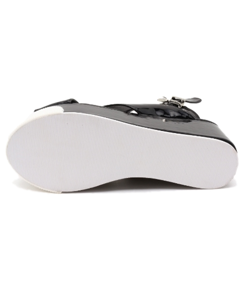 WHO'S WHO gallery（フーズフーギャラリー）の「クロスサンダル（サンダル・レディース・ブラック/プラチナム・23cm/23.5cm/24cm）」の4枚目の写真