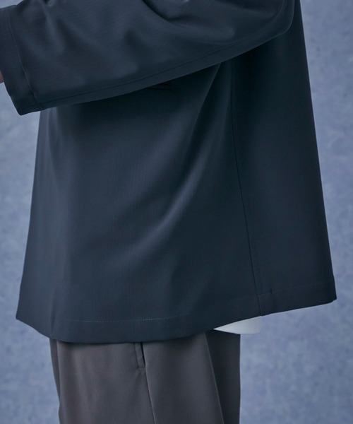 PUBLIC TOKYO（パブリックトウキョウ）の「〈360℃ストレッチ〉オルタネイトリラックスジャケット（テーラードジャケット・メンズ・ライトブラウン/ダークグレー・1/2）」の11枚目の写真