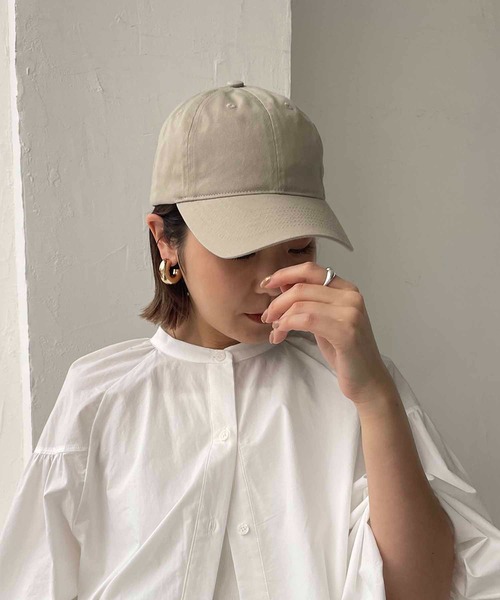 CAPRICIEUX LE'MAGE（カプリシューレマージュ）の「LE'MAGEタグキャップ（キャップ・レディース・ベージュ/ブラック/ホワイト・FREE）」の4枚目の写真