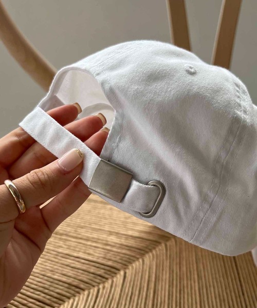 CAPRICIEUX LE'MAGE（カプリシューレマージュ）の「LE'MAGEタグキャップ（キャップ・レディース・ベージュ/ブラック/ホワイト・FREE）」の6枚目の写真