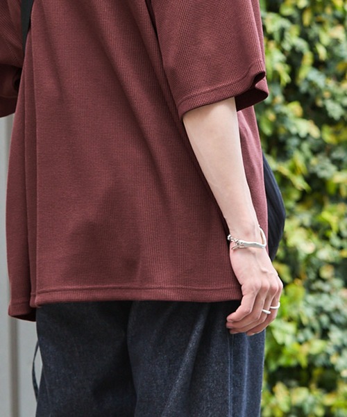 MONO-MART(モノマート)の「度詰めドライタッチワッフル ルーズS/Sカットソー(Tシャツ/カットソー・メンズ・チャコール/バーガンディー/杢グレー/オートミール/グリーン/ネイビー/ベージュ/ブラック/ライトブルー・S/M/L)」の22枚目の写真