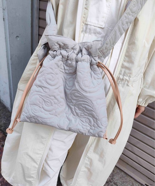 CONTROL FREAK / CTFK（コントロールフリーク）の「CONTROL FREAK(コントロールフリーク)ペイズリーキルトminiショルダー（ショルダーバッグ・レディース・アイボリー/モカ/ブラック/シルバー/ブルー・FREE）」の11枚目の写真