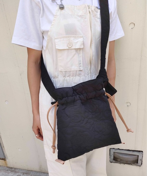 CONTROL FREAK / CTFK（コントロールフリーク）の「CONTROL FREAK(コントロールフリーク)ペイズリーキルトminiショルダー（ショルダーバッグ・レディース・アイボリー/モカ/ブラック/シルバー/ブルー・FREE）」の10枚目の写真