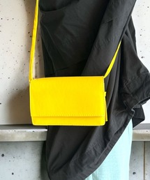 ミニマルフラップスクエアショルダーバッグ