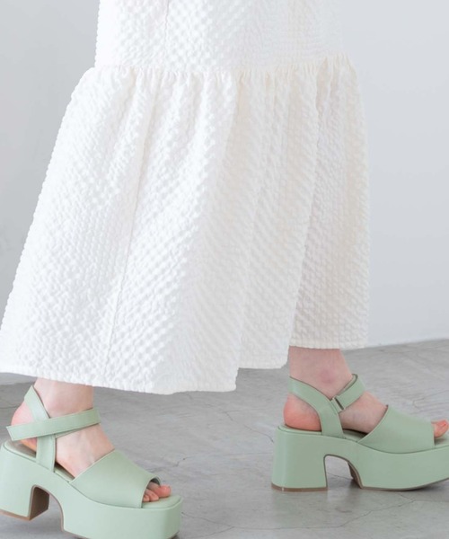 WEGO(ウィゴー)の「WEGO/【一部店限定】シャーリングロングワンピース(ワンピース・レディース・ホワイト系その他2/ブラック系その他2・FREE)」の7枚目の写真